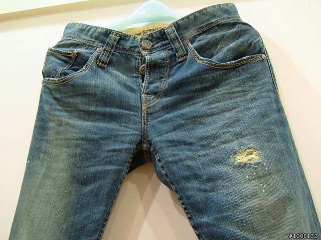[分享] Levis 不羈酷系列 511懷舊刷色破壞丹寧褲