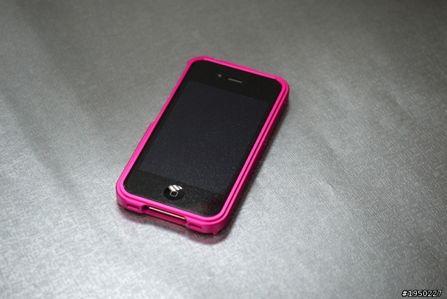 分享 iphone4 桃紅色鋁合金邊框