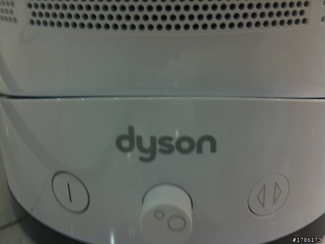ya買了-dyson DC26CF好用的小桃紅吸塵器+am01氣流倍增器小開箱