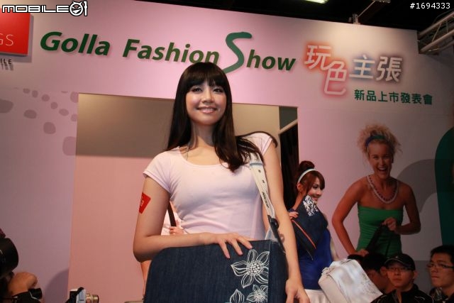 台北電腦展 - Golla Golla 正妹~ (加照片)