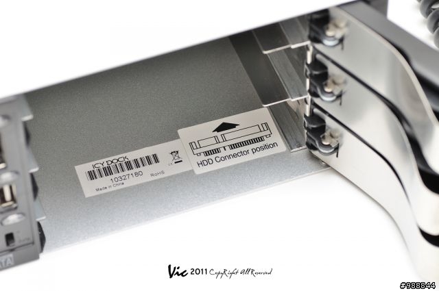 [開箱] 兩槽5.25轉三個3.5吋內接硬碟 ICY DOCK 免螺絲硬碟抽取模組