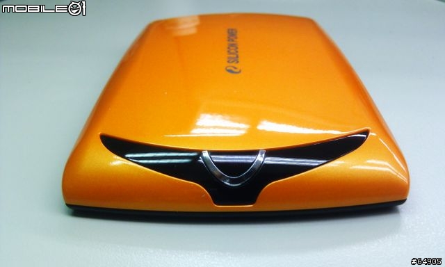 [簡單開箱] 亮橘跑車行動硬碟 SILICON POWER Stream S10 640G USB3.0