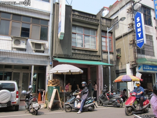 龍潭市場的李記小籠包