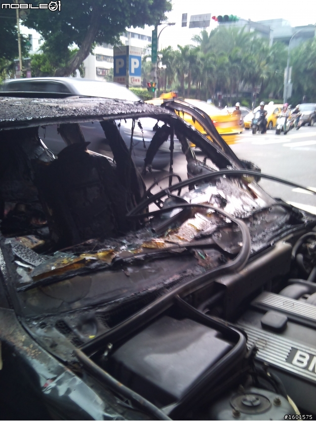 台北市薇閣的火燒車