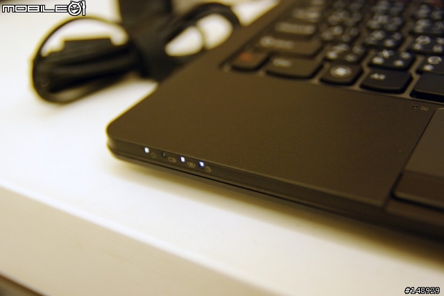 [開箱分享] 搭載 AMD Fusion APU 的 Ideapad S205 (Part1)