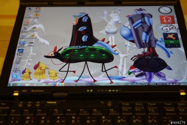 X220 VS X61 廣視角面板對決 + X220 效能測試