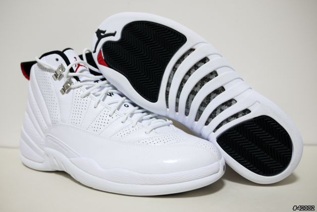 [遲到兩年的開箱] Air Jordan XII Retro