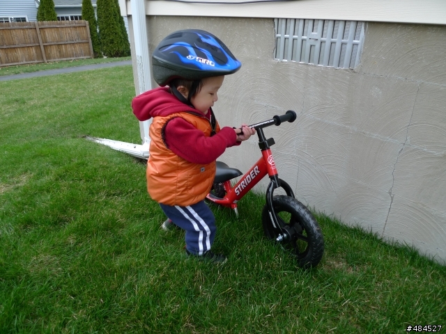 Strider bike 小朋友滑步車開箱
