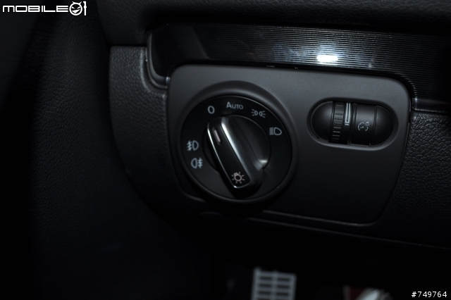 [開箱]4/22交車的GTI(圖少)4/26增圖