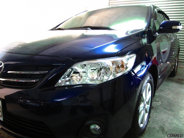 2011.4.1簽新車,目前路上還是少見的極致藍Altis 1.8E