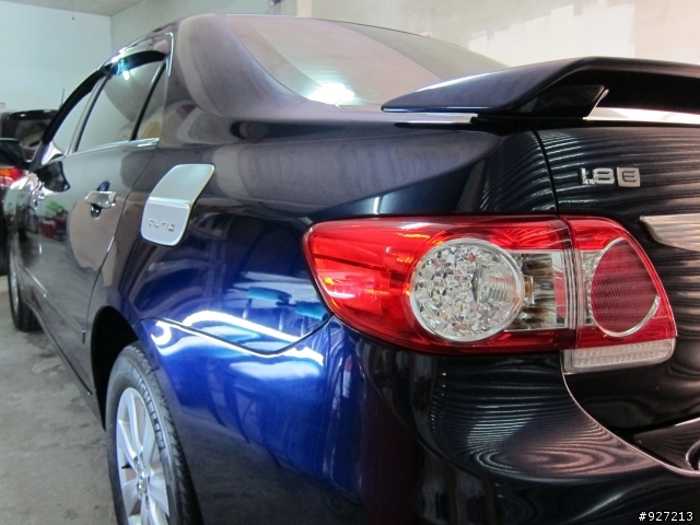 2011.4.1簽新車,目前路上還是少見的極致藍Altis 1.8E