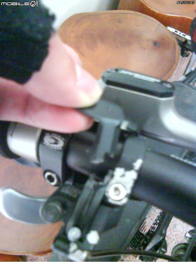 rock shox   線控器斷掉