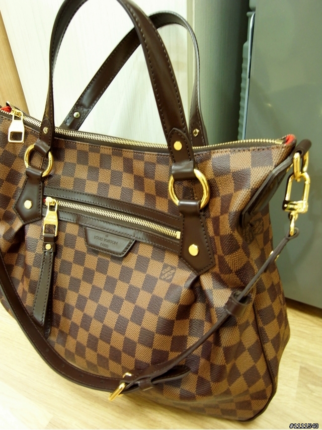 LV新款包包~我的第一個 Louis Vuitton - EVPRA MM手提袋