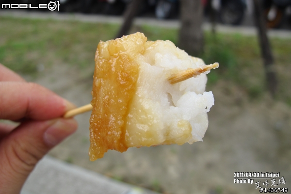 板橋黃石市場生炒魷魚、蘿蔔糕和芋頭Q