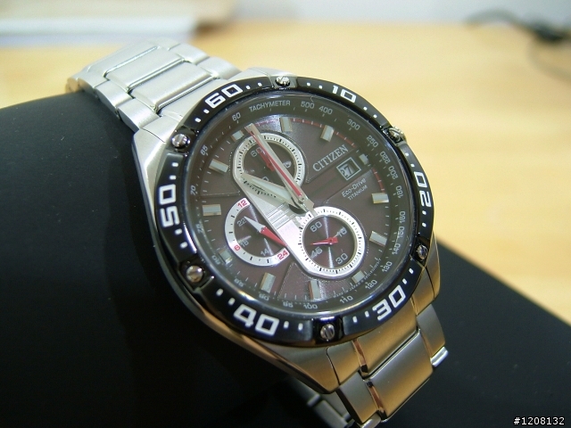 [開箱] CITIZEN 超級鈦 光動能三眼運動錶