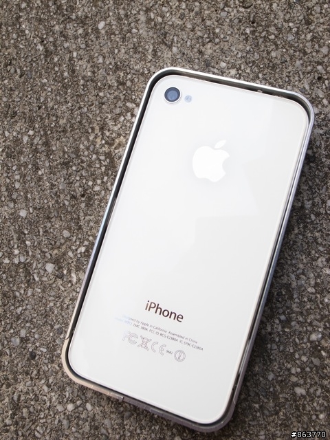 [分享] Normo Frame Case for iPhone4 最經典的鋁製鎧甲