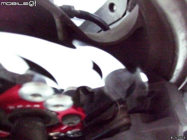 [ 分享]GTR in 鴻鑫 F.A.R 200mm 鋸齒浮動碟 開箱