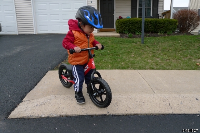Strider bike 小朋友滑步車開箱