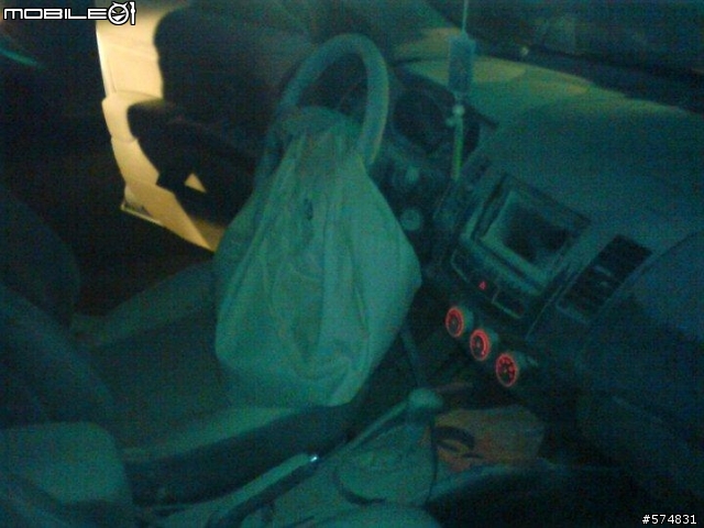 買了兩年的小凹竟然在今天晚上在台南白河發生火燒車意外，車子的品質真的是令人堪慮