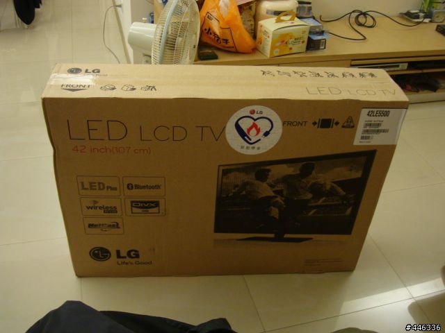 [不專業開箱文] LG 42LE5500 42吋 薄型LED液晶電視