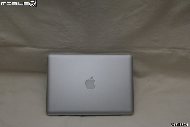 [不專業之代友開箱]MacBook Pro 13" 入門款