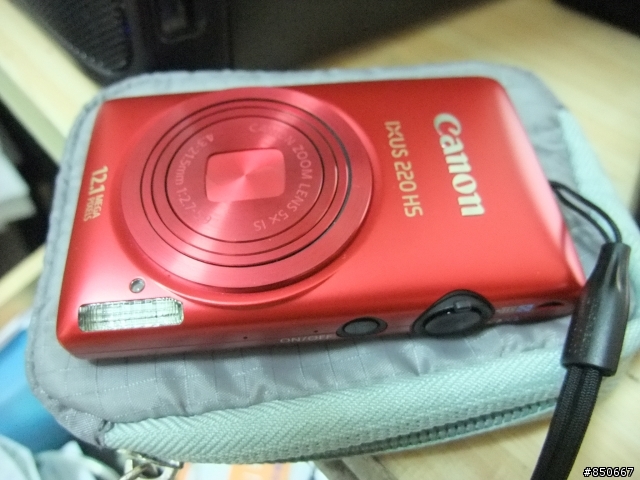 canon IXUS 220 HS 紅色入手~超好看!!