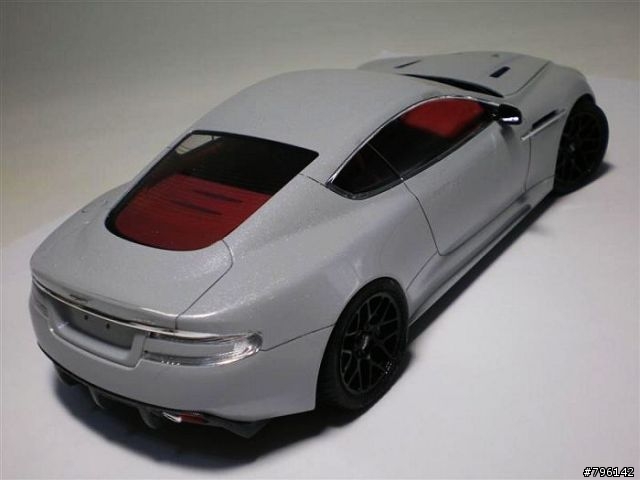 我夢裡的那台車 Aston Martin DBS