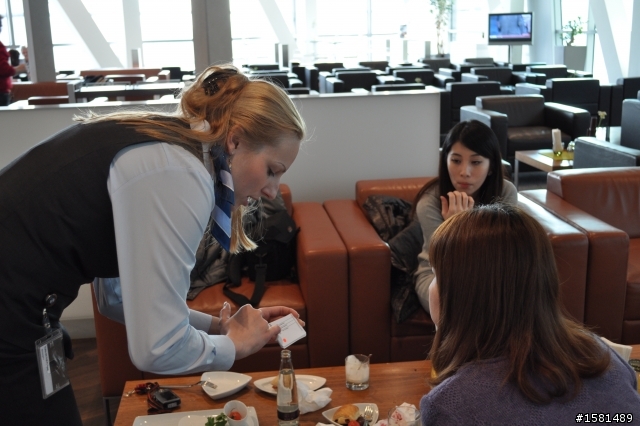 德國慕尼黑BMW總部"暗紅M3不專業開箱文"!!解答版~為一些疑問解答!!