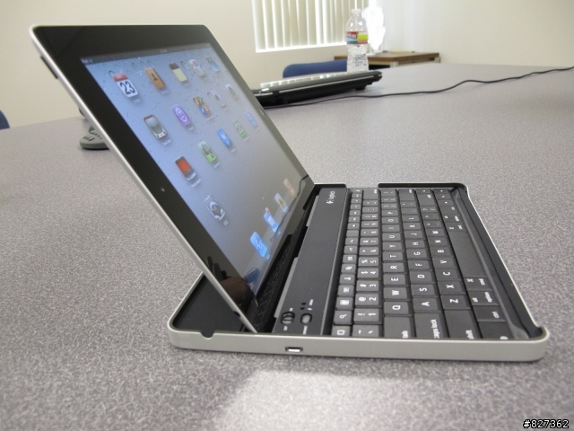Logitech iPad2 Keyboard case by ZAGG 預購首發開箱 ~記者於美國第一手連線