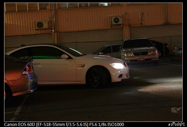 今天去美麗華看到BMW車聚~忍不住拍了幾張跟大家分享一下，這車真是帥啊> <!!!