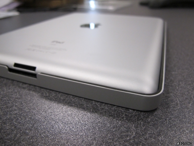 Logitech iPad2 Keyboard case by ZAGG 預購首發開箱 ~記者於美國第一手連線