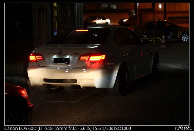 今天去美麗華看到BMW車聚~忍不住拍了幾張跟大家分享一下，這車真是帥啊> <!!!