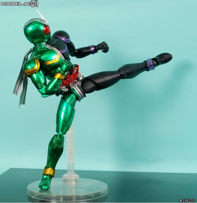 :【作品分享】細數你的罪惡!MG 1/8 假面W CUCLONE JOKER 非專業製作請多包涵