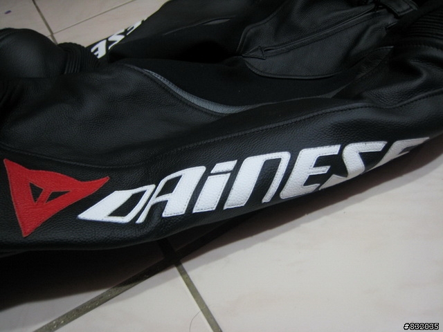 簡易開箱 Dainese T. AVRO DIV. 2件式皮衣-3D款 (4/20購買於台北Dainese旗鑑店) 刷卡/送連身滑衣/送皮衣保養液
