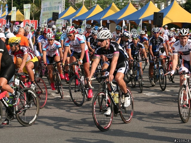 2011 AMD環花東自行車賽起跑照片