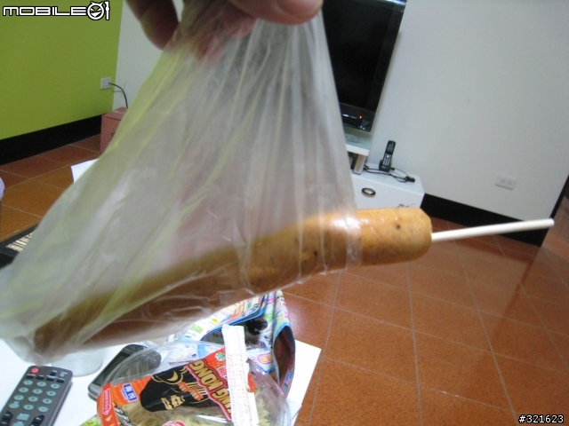 小七的巨砲熱狗一點都不方便外帶