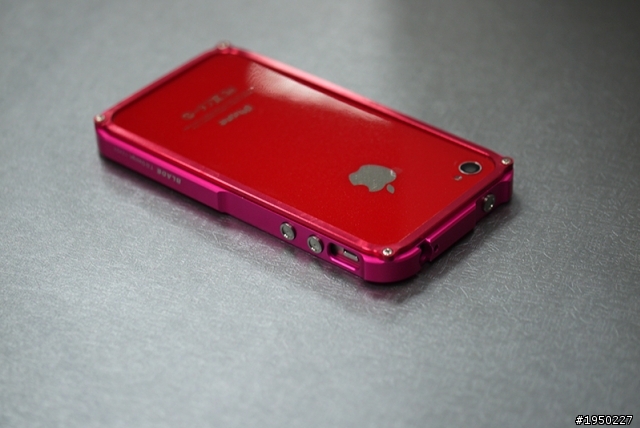 分享 iphone4 桃紅色鋁合金邊框