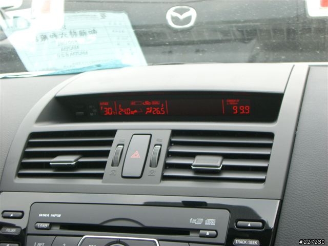 Mazda 6 2.0 白