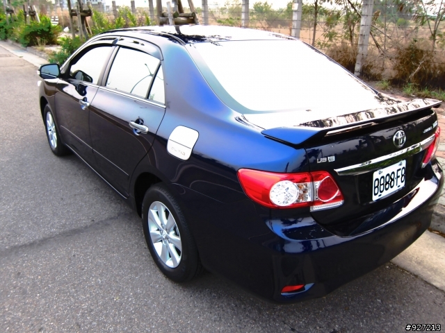 2011.4.1簽新車,目前路上還是少見的極致藍Altis 1.8E