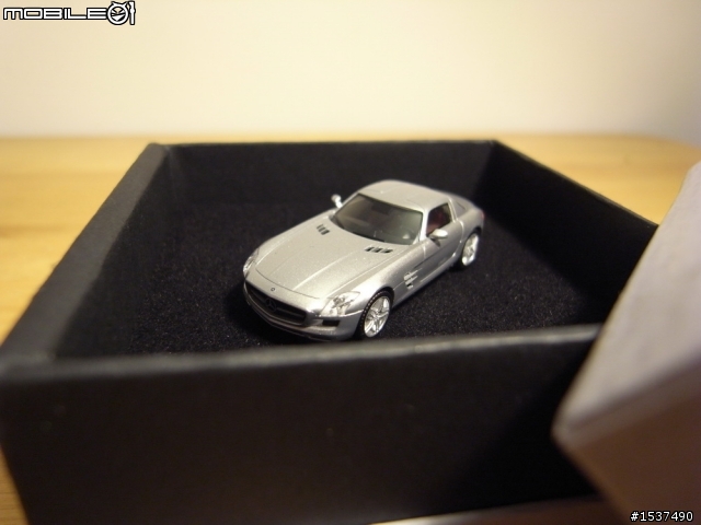 模型也能給你聽覺享受!1/87  SLS AMG SoundBox by M-Benz Museum 開箱