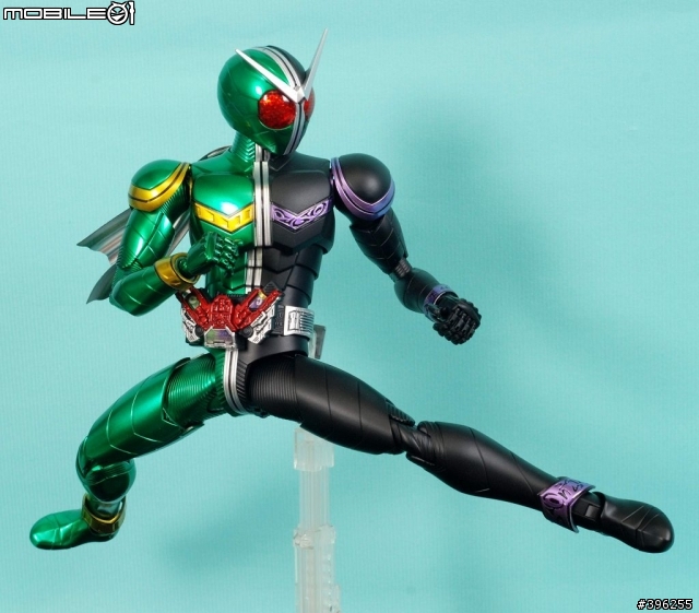 :【作品分享】細數你的罪惡!MG 1/8 假面W CUCLONE JOKER 非專業製作請多包涵