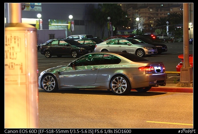 今天去美麗華看到BMW車聚~忍不住拍了幾張跟大家分享一下，這車真是帥啊> <!!!
