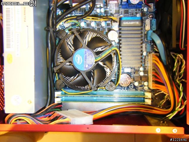 [ 開箱文] 第二代i3裝在聯力PC-Q09F機殼中