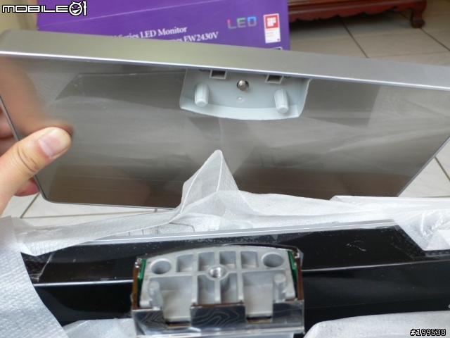【開箱文】 BenQ EW2430V 快速開箱