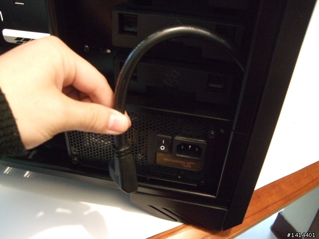 [開箱] 烏鴉RV03，I7的新家