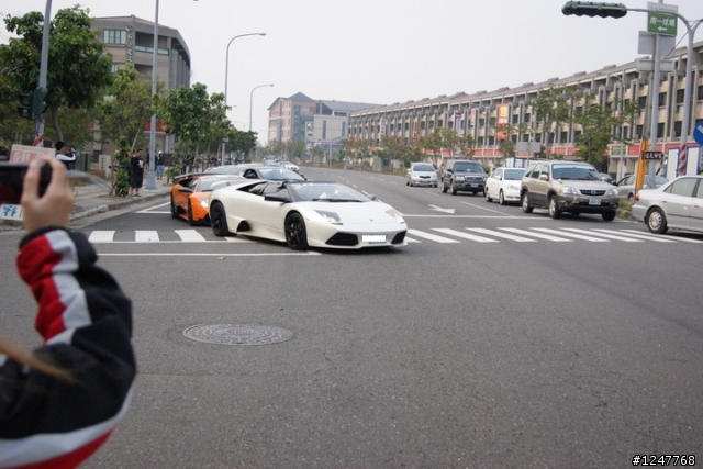 春吶超跑回程 趴趴造