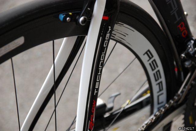 2011 RIDLEY NOAH  心-登場