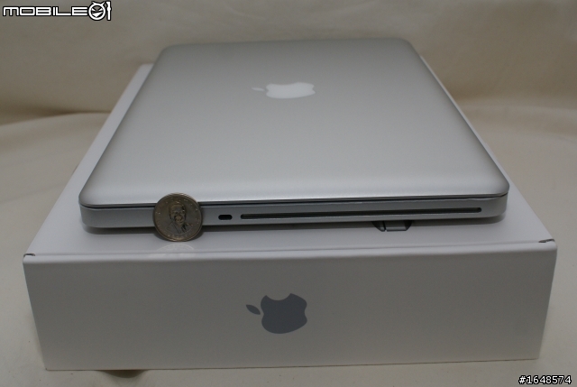 [不專業之代友開箱]MacBook Pro 13" 入門款