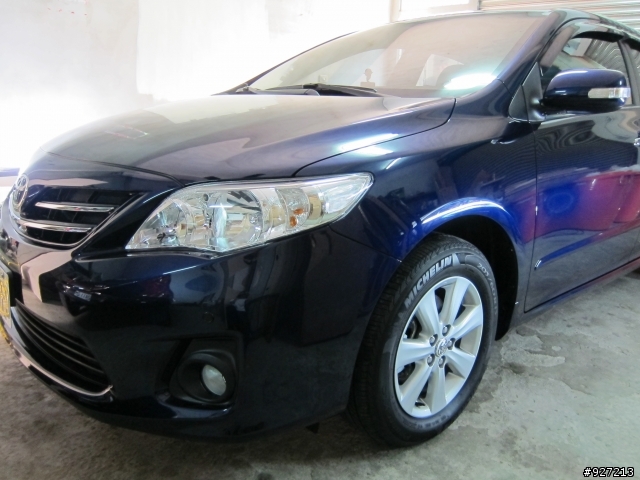 2011.4.1簽新車,目前路上還是少見的極致藍Altis 1.8E