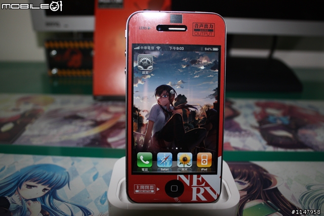 EVA保護貼+crimson iphone 4鋁殼(新手拍照傷眼慎入)